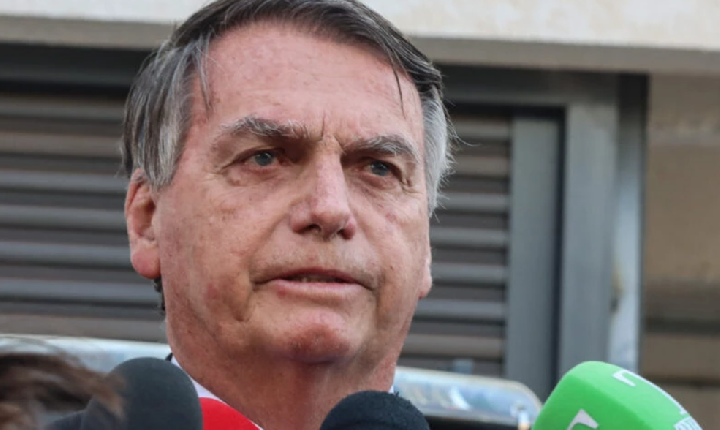 Bolsonaro: “Não vou sair do país porque não fiz nada errado”