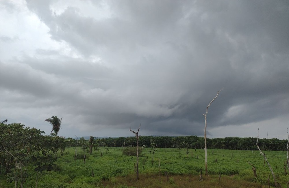 Previsão do tempo: fluxo de umidade se intensifica e traz chuva pesada em Rondônia