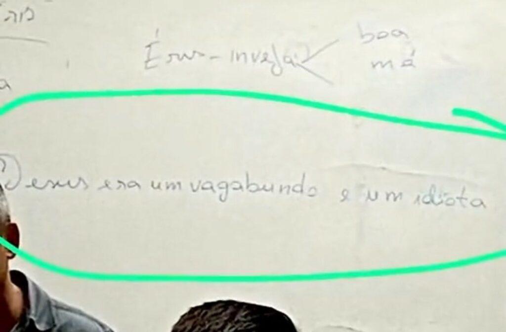 Após insultar Jesus, professor é denunciado por deputada