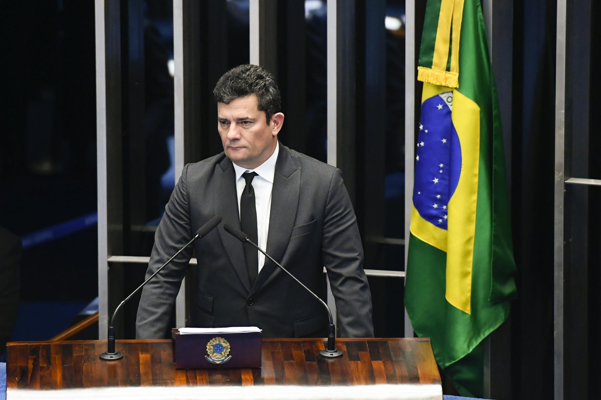 Moro responde Randolfe: “Vem me chamar de mau-caráter?”