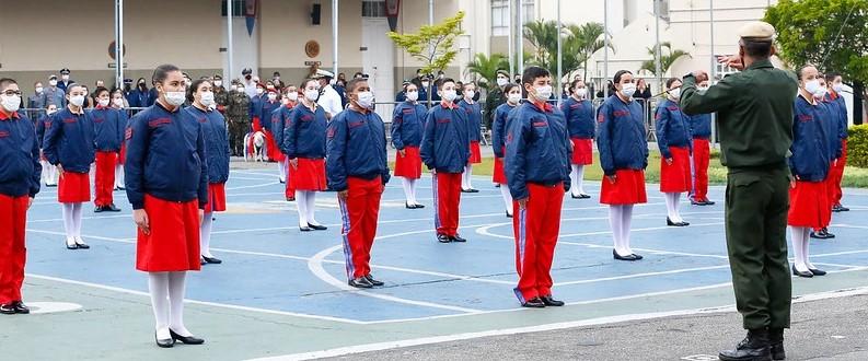 Governo Lula encerra de forma oficial as escolas cívico-militares