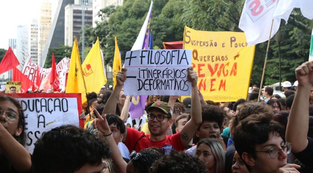 Dia do estudante é marcado por mobilizações em todo o país