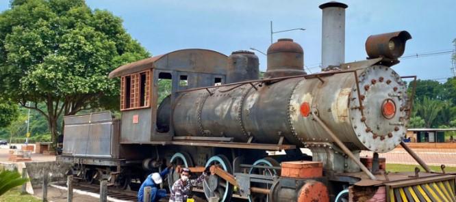 Iniciada a reforma na locomotiva do Espaço Alternativo, em Porto Velho