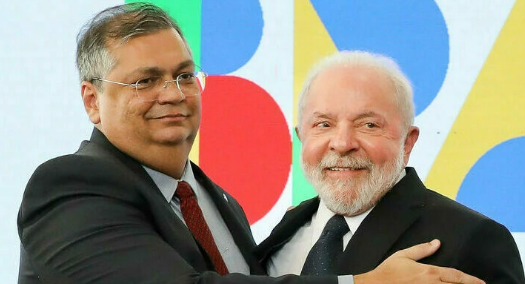 Lula escolheu Flávio Dino para o STF e Gonet para a PGR, diz jornal