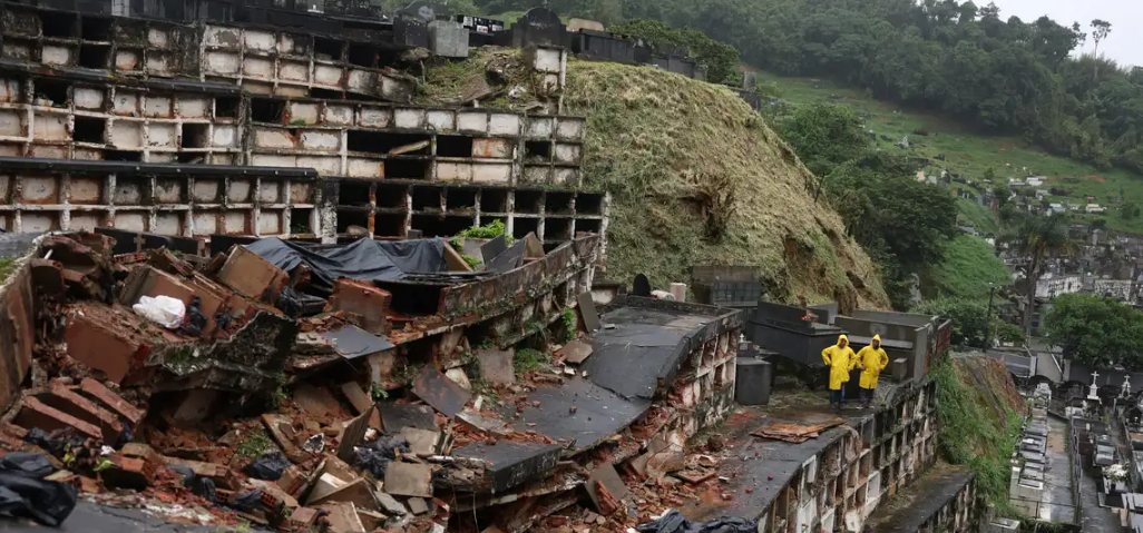 Famílias atingidas por temporal em Petrópolis terão aluguel social