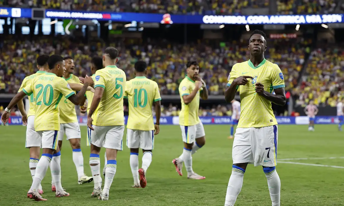 Copa América: Brasil encara Colômbia de olho na liderança do Grupo D