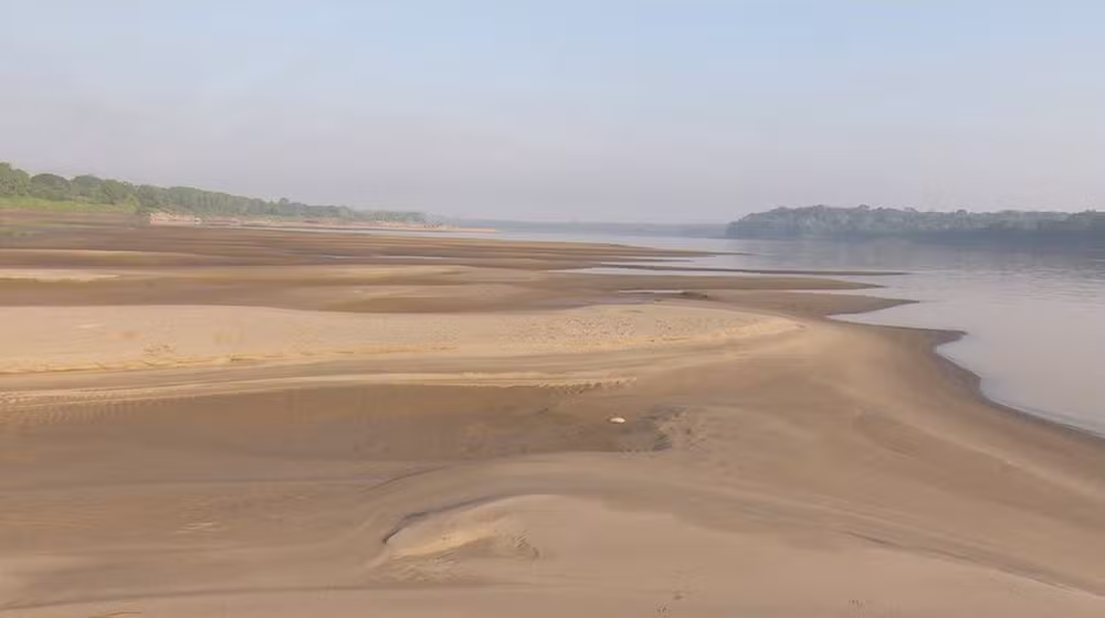 Seca afeta rio Jaru e em alguns trechos é possível atravessar a pé