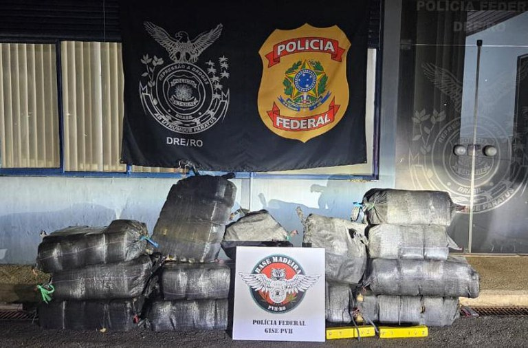 PF, FAB e forças de segurança do Mato Grosso apreendem mais de 400 kg de drogas em Porto Velho